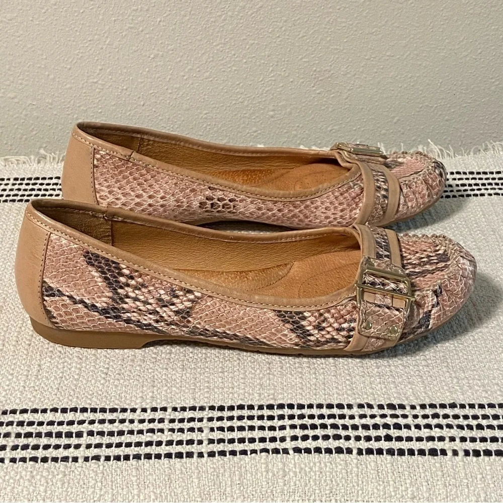 NURTURE / Tan Snake Skin Flats with Buckle on Toe Size 8.5M